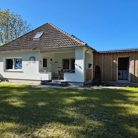 Apartment Doppelhaushaelfte Jule *